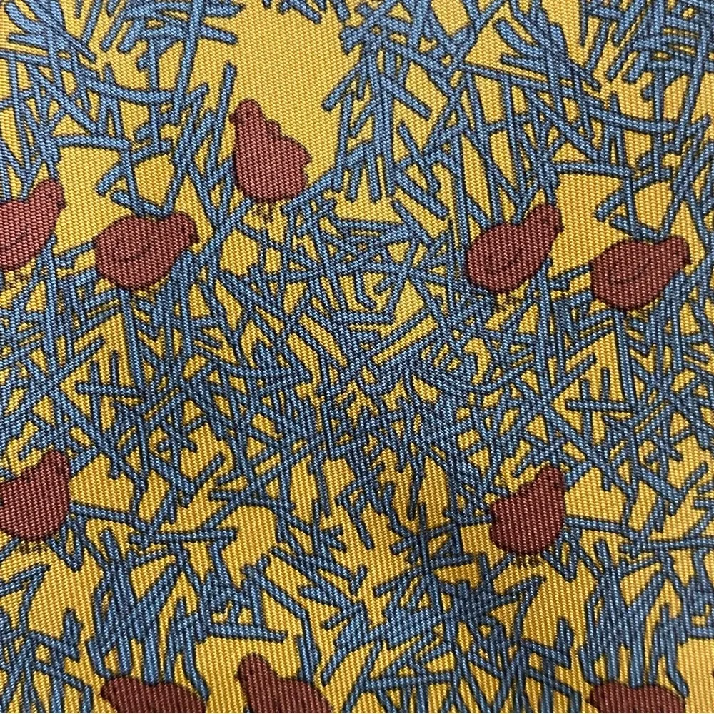 HERMÈS Paris 7364 PA Yellow Blue Quail Bird Chick Straw Print 100% Silk Necktie - Picture 7 of 15